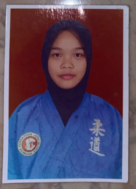 NISRINA ALMIRA SUASTI